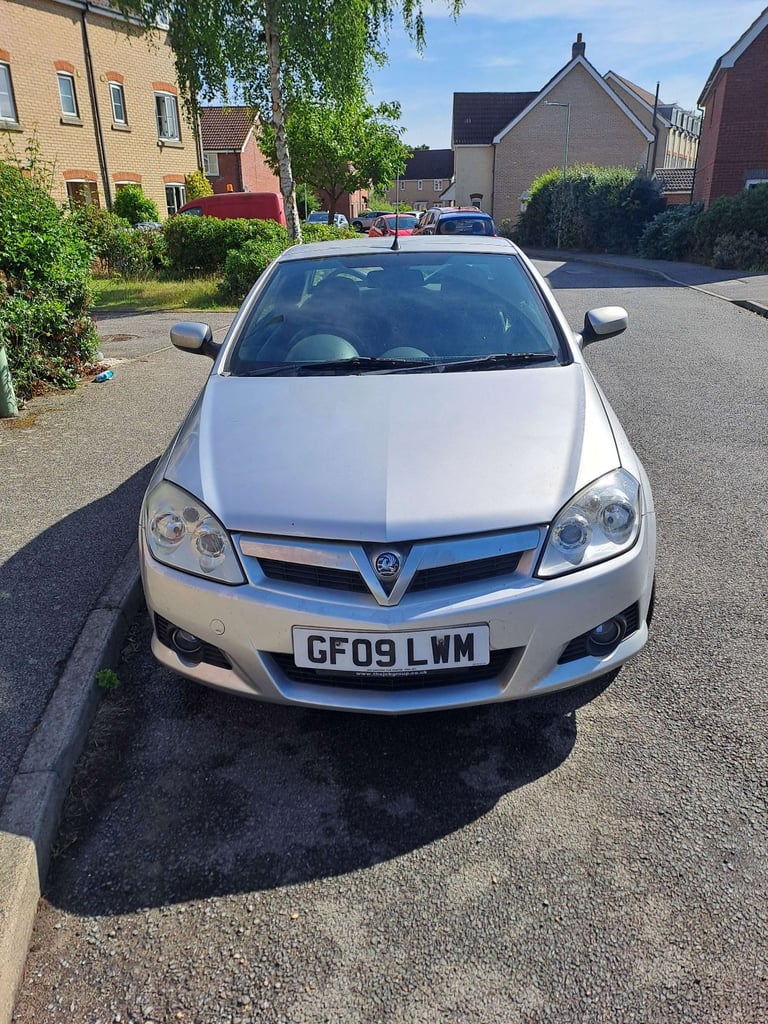 Vauxhall, TIGRA, Convertible, 2009, Manual, 1364 (cc),2 doors - Image 2