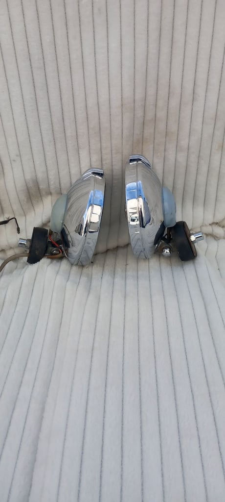 Vespa  spotlights 
