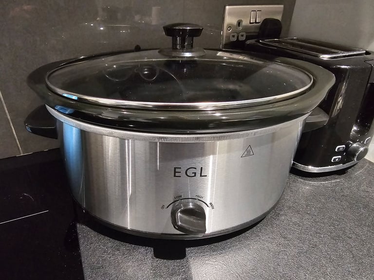 image for Slow Cooker brand new in box