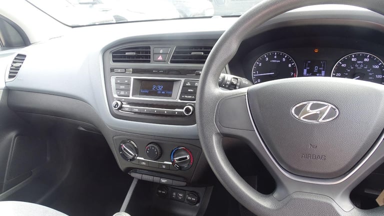 HYUNDAI I20 1.2 Blue Drive S Silver Manual Petrol 2016