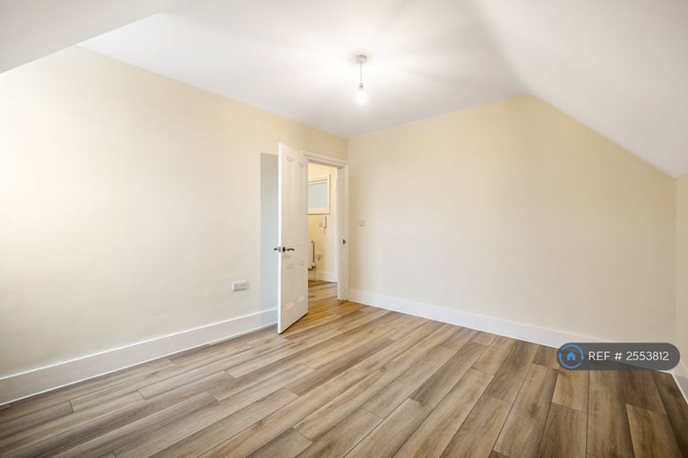 2 bedroom flat in Beaconsfield Villas, Brighton, BN1 (2 bed) (#2553812)