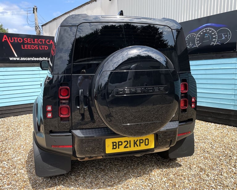 2021 Land Rover Defender 110 3.0 D250 MHEV SE Hard Top SUV 5dr Diesel Auto 4WD MWB Euro 6 (s/s) (...