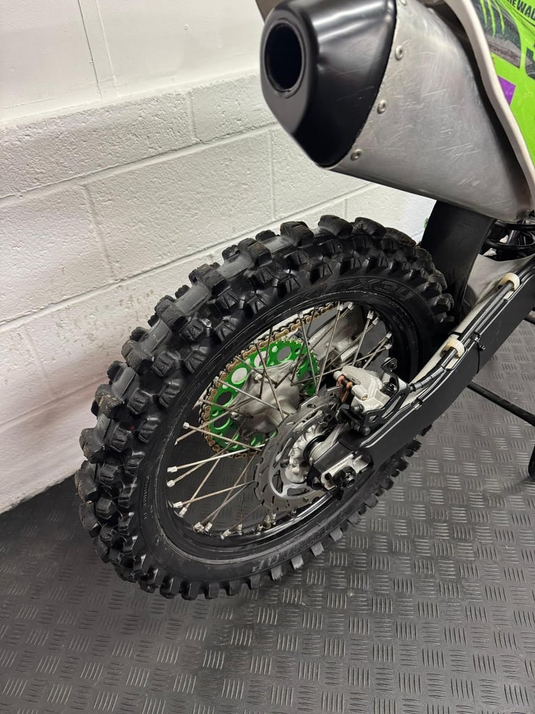 2014 Kawasaki KXF 250 Motocross bike with warranty 