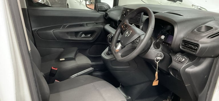 2020 VAUXHALL COMBO CARGO 2300 LWB SPORTIVE STUNNING VAN READY FOR WORK 1 YR MOT