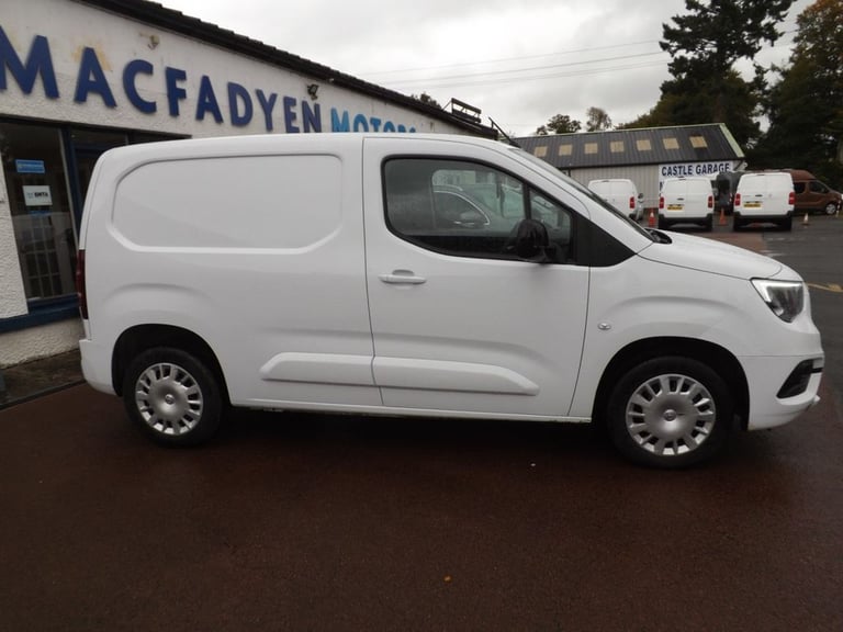 2023 Vauxhall Combo 1.5 Turbo D 2300 Pro Panel Van 5dr Diesel Manual L1 H1 Euro 6 (s/s) (100 ps P...