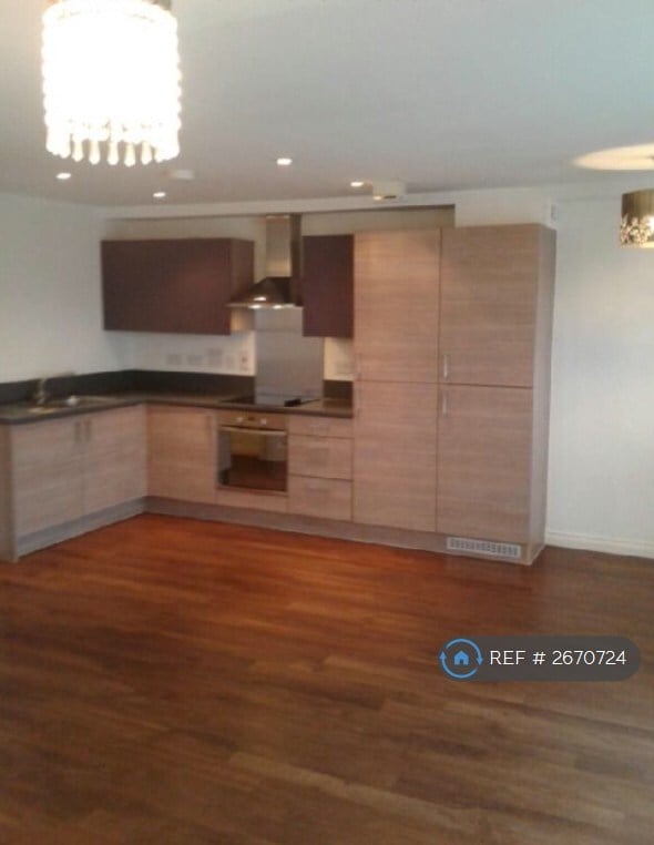 3 bedroom flat in Maltings Close, Cambridge, CB5 (3 bed) (#2670724)