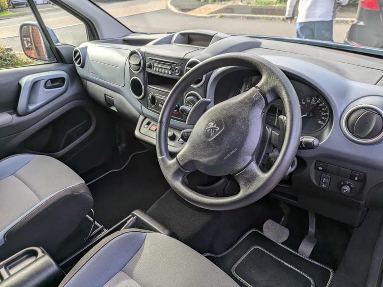 Peugeot Horizon Automatic 1.5L diesel, 41.5 MPG