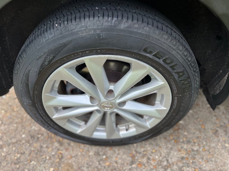 2014 Nissan Qashqai 1.2 DiG-T Acenta Premium 5dr HATCHBACK Petrol Manual