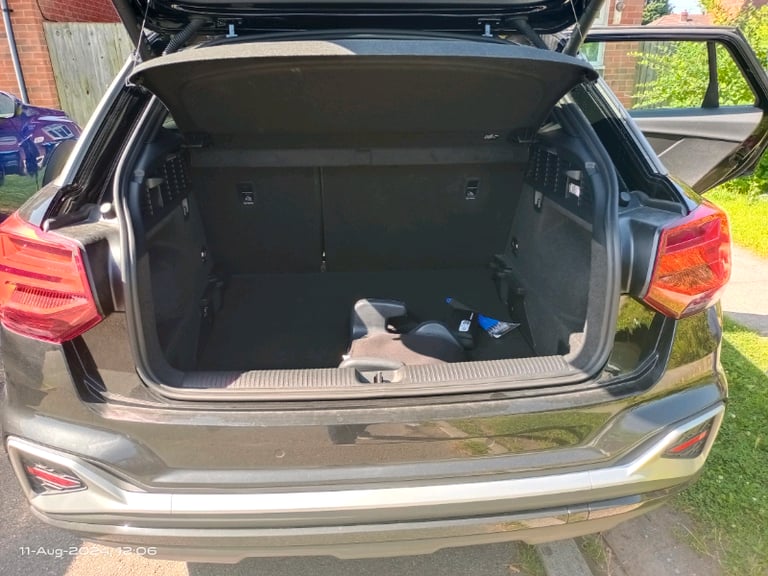 Audi 2024 Q2 S LINE BLACK SUV 1.5 35 TFSI