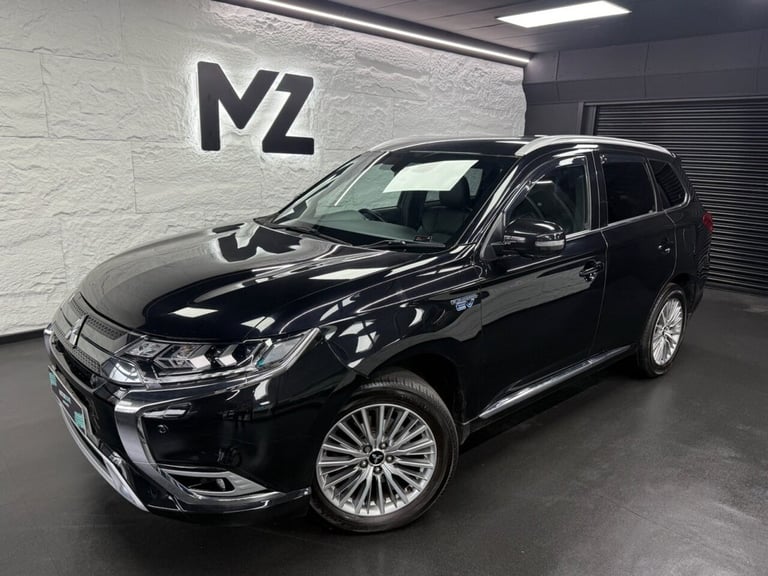image for 2020 Mitsubishi Outlander 2.4h TwinMotor 13.8kWh Exceed Safety SUV 5dr Petrol Plug-in Hybrid CVT ...