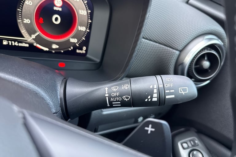 2025 Nissan Juke 1.6 Hybrid N-Connecta 5dr Auto Hatchback Hybrid Automatic