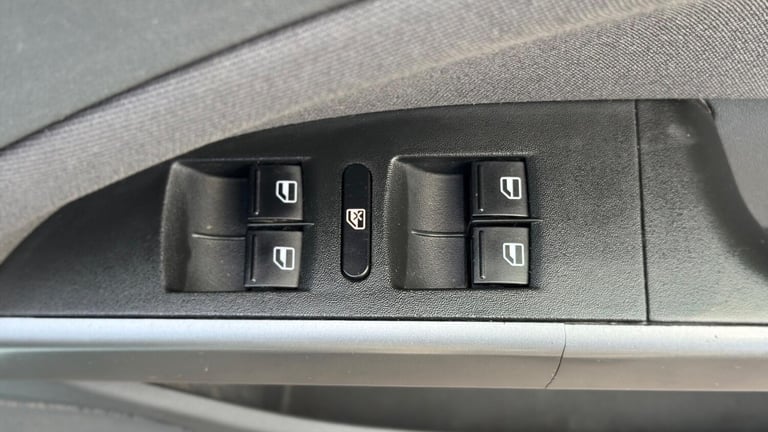 2010 SEAT Leon 2.0 TDI SE Euro 4 5dr HATCHBACK Diesel Manual