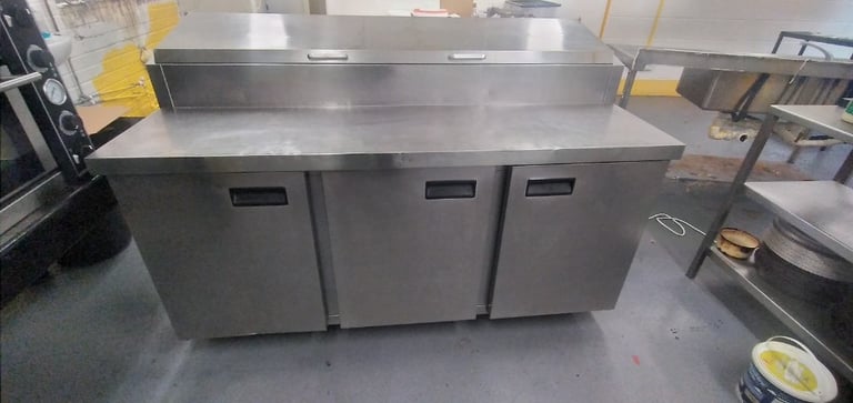 Catering equipment commercial refrigeration trailer restaurant kitchen items 