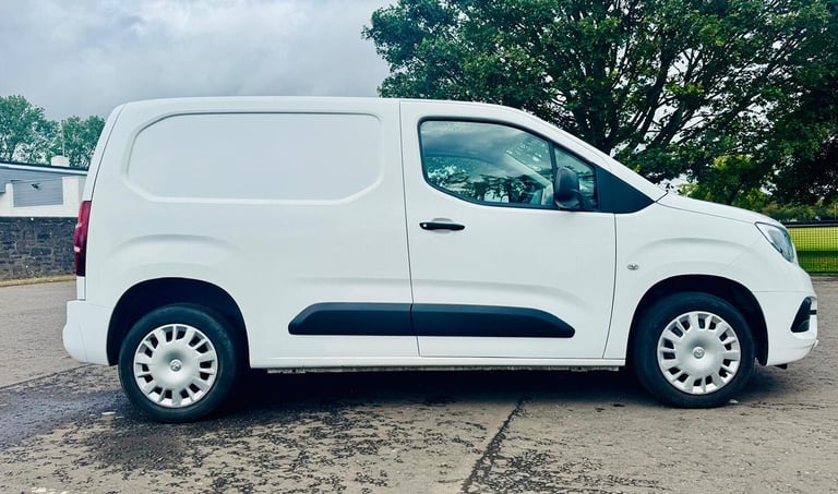 VAUXHALL COMBO 1.6 Turbo D 2300 Sportive 2020