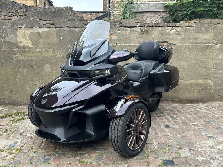 Can-Am RT Limited Sea-to-Sky Dusk Metallic