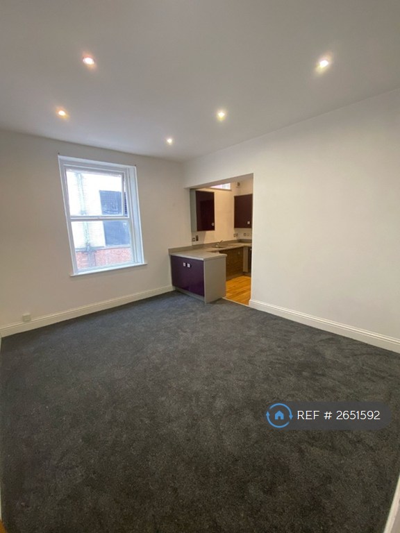 1 bedroom flat in West Sunniside, Sunderland, SR1 (1 bed) (#2651592)