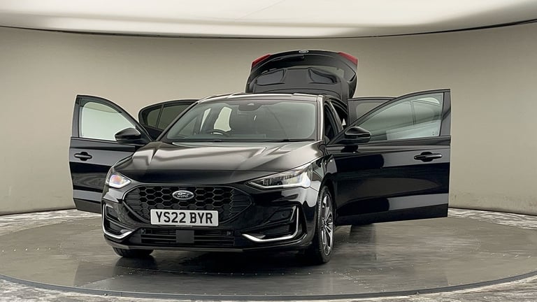 2022 Ford Focus Focus ST-Line Vignale 5 door 1.0L EcoBoost 155PS mHEV FWD 7 Speed PowerShif 5 doo...
