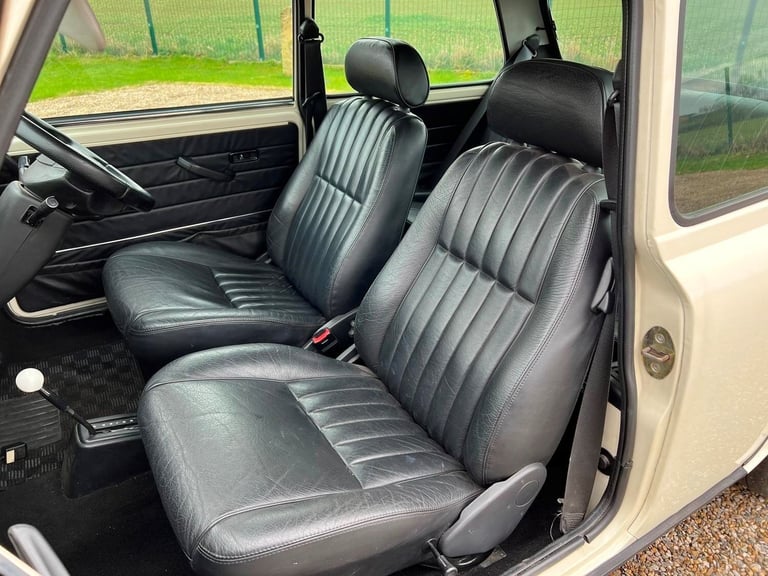 ROVER MINI PAUL SMITH RARE INVESTABLE CLASSIC MINI 1300 AUTOMATIC 1 OF 1800 MADE