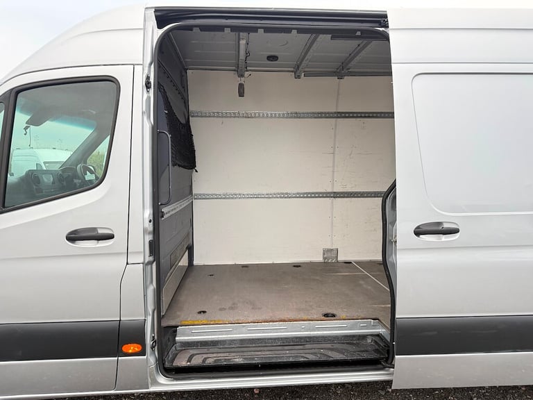 2020 Mercedes-Benz Sprinter 3.5t H2 Progressive Van PANEL VAN DIESEL Manual