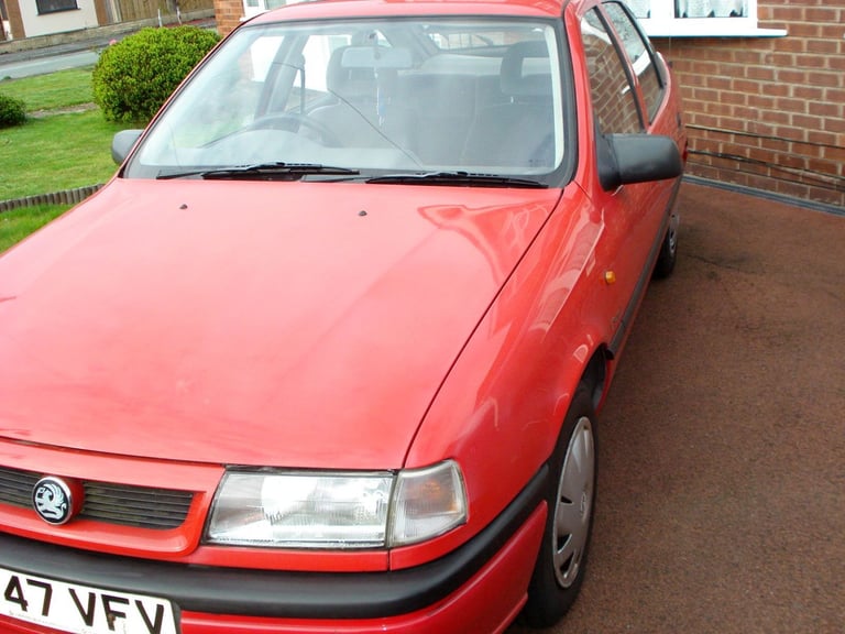 Vauxhall Cavalier 1995  1.6 Concept hatchback