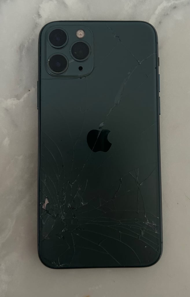 iPhone 11 Pro 64 gb unlocked all networs