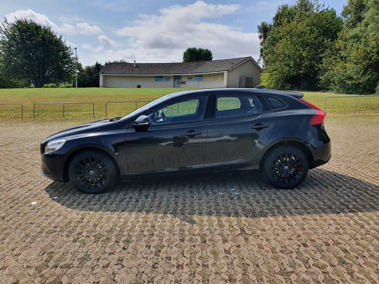 2017 Volvo V40 D2 [120] Momentum 5dr HATCHBACK Diesel Manual
