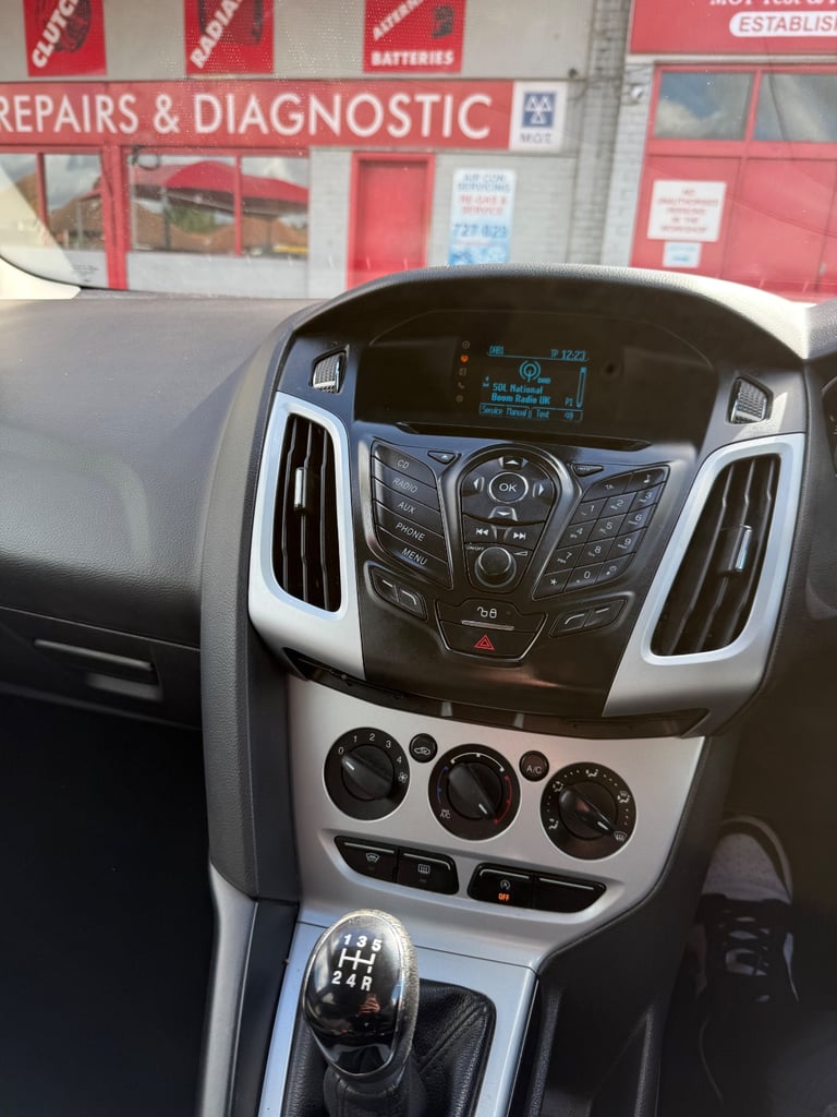 Ford, FOCUS, Hatchback, 2014, Manual, 998 (cc), 5 doors