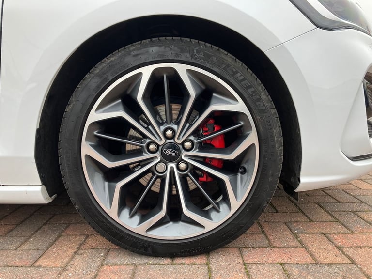 2024 Ford Focus 1.0 EcoBoost Hybrid mHEV ST-Line X 5dr Hatchback PETROL Manual