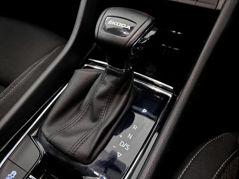 2023 Skoda Karoq 1.5 TSI ACT SE Drive DSG Euro 6 (s/s) 5dr Automatic SUV Petrol Automatic