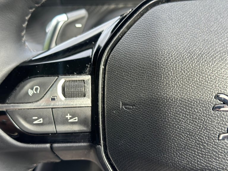 2023 Peugeot 2008 1.2 PureTech Allure Premium + EAT Euro 6 (s/s) 5dr HATCHBACK Petrol Automatic