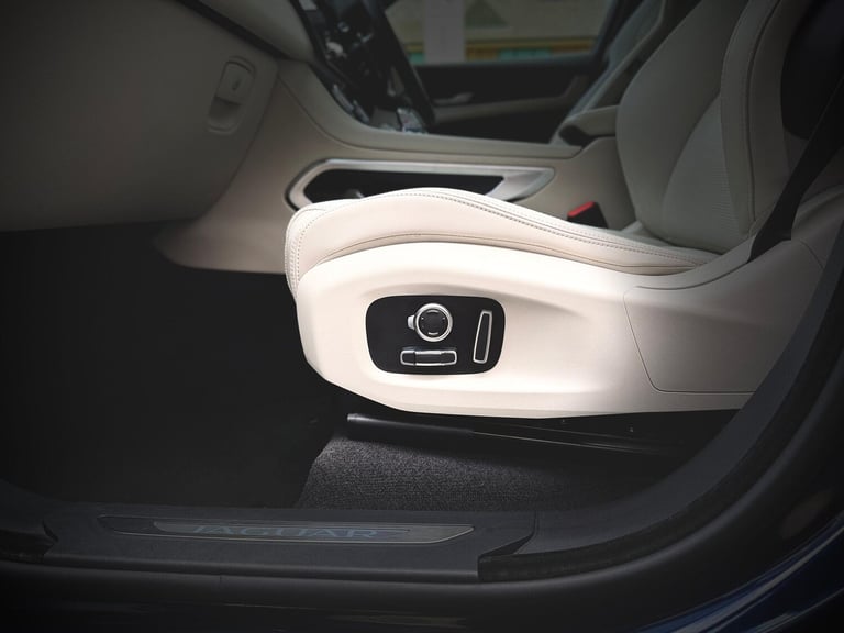 2023 Jaguar F-Pace 2.0 D200 R-Dynamic HSE Black 5dr Auto AWD ESTATE DIESEL Automatic