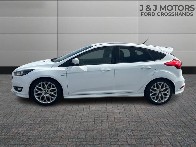  Ford Focus 1.0 EcoBoost 140 ST-Line Navigation 5dr Petrol