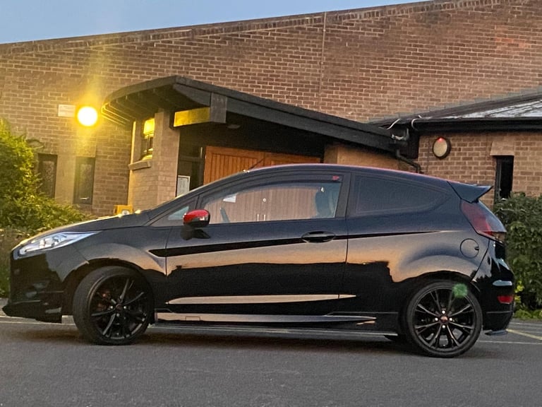 2015 Ford Fiesta 1.0T EcoBoost Zetec S Black Edition Euro 5 (s/s) 3dr HATCHBACK Petrol Manual