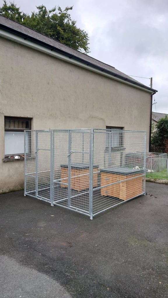 New galvanised dog cages pens enclosures  and kennels