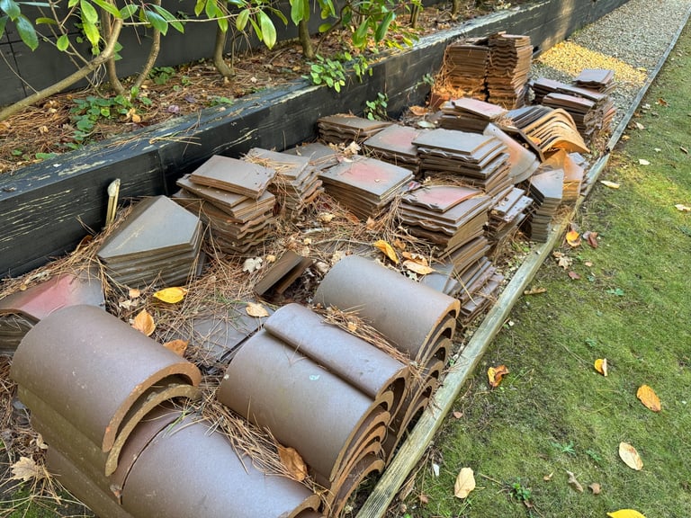 Unused Dreadnought Clay Roof Tiles – Approx. 400 Tiles Incl. Ridges & Hips