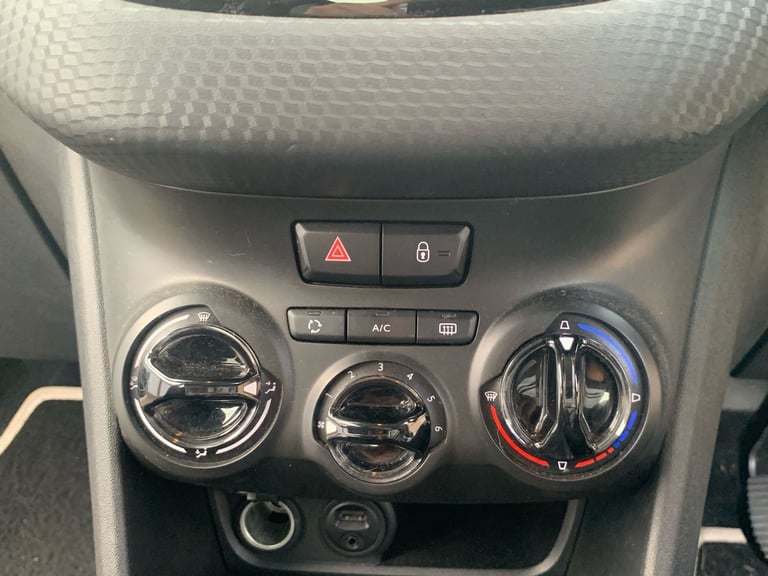 2016 Peugeot 2008 1.2 PureTech Active 5dr HATCHBACK Petrol Manual