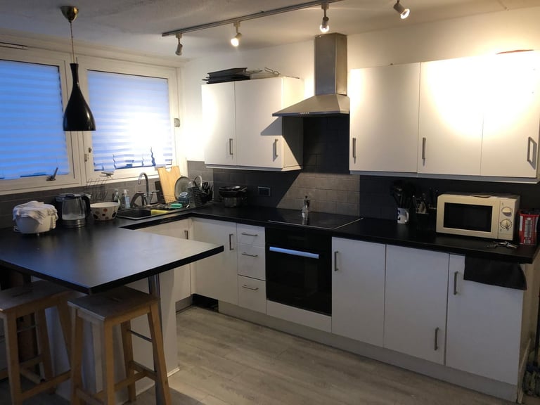 Double Room Available Battersea