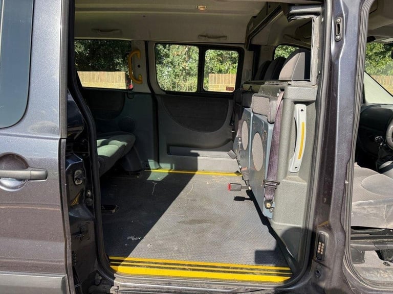 2014 14 PEUGEOT EXPERT TEPEE 2.0 HDI LEISURE 130BHP L1 9 SEATER MINI BUS MPV DIE