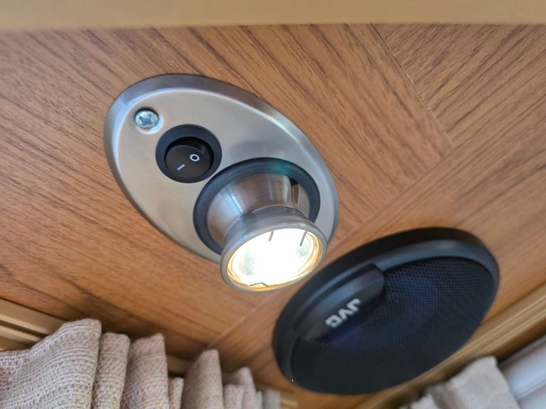 Bailey Pageant Champagne 2008 Four Berth Side Dinette Caravan