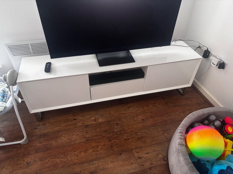 image for Tv unit gloss white 