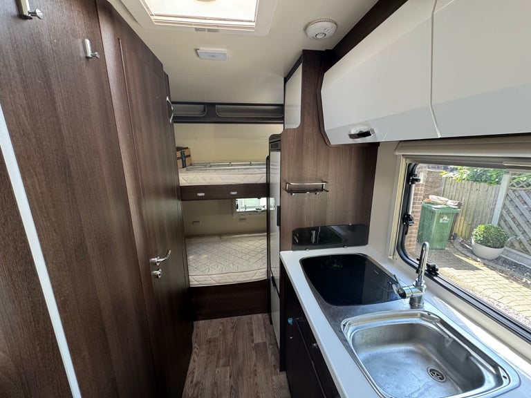 Ford, ROLLER TEAM ZEFIRO 675, 2018, 1995 (cc)