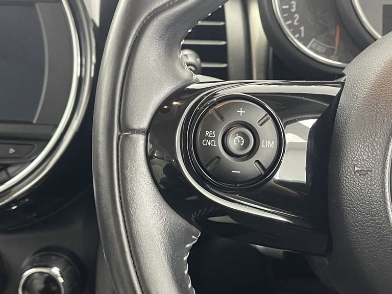 2019 MINI Hatch 1.5 Cooper Exclusive Hatchback 3dr Petrol Manual Euro 6 (s/s) (136 ps) Hatchback ...