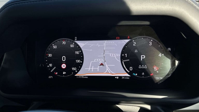 2024 Land Rover Defender 3.0 D300 X-Dynamic HSE 90 3dr Auto ESTATE DIESEL Automatic