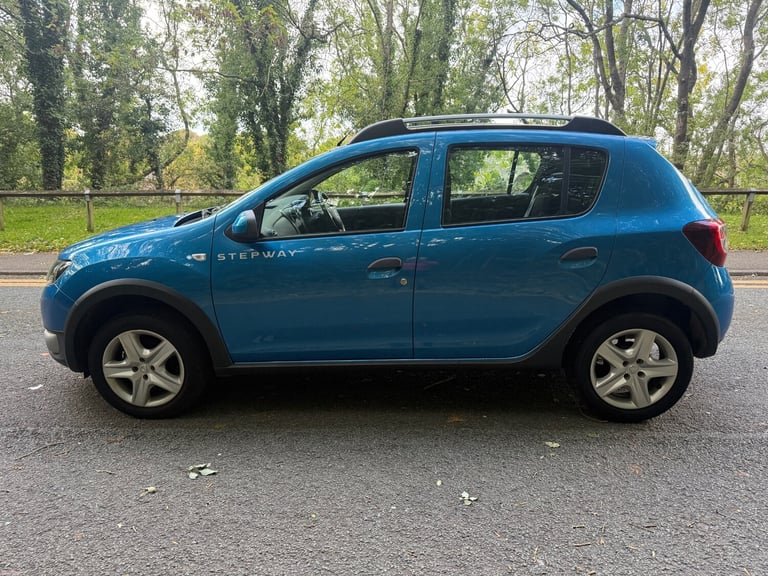2013 Dacia Sandero Stepway 1.5 dCi Laureate 5dr HATCHBACK Diesel Manual