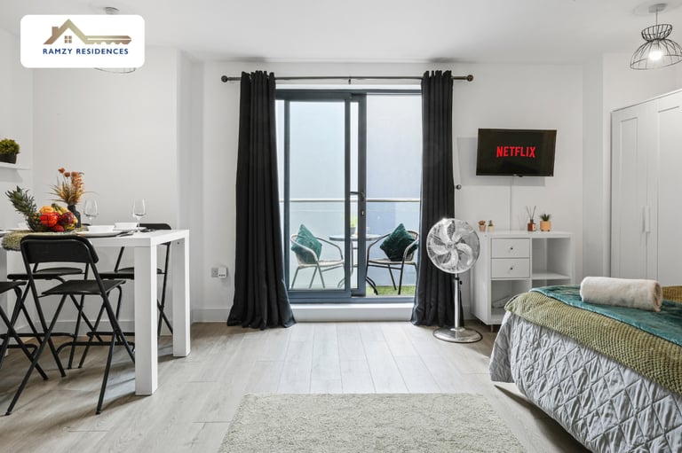 Modern & Spacious Cosy Studio in Hemel Hempstead