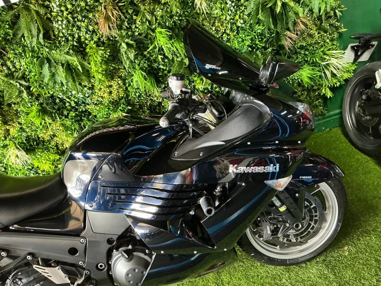 Kawasaki ZX1400 free delivery 