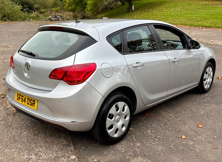 2014 Vauxhall Astra 1.3 Diesel Mot October 2026 Full Service History £20 Road Tax 