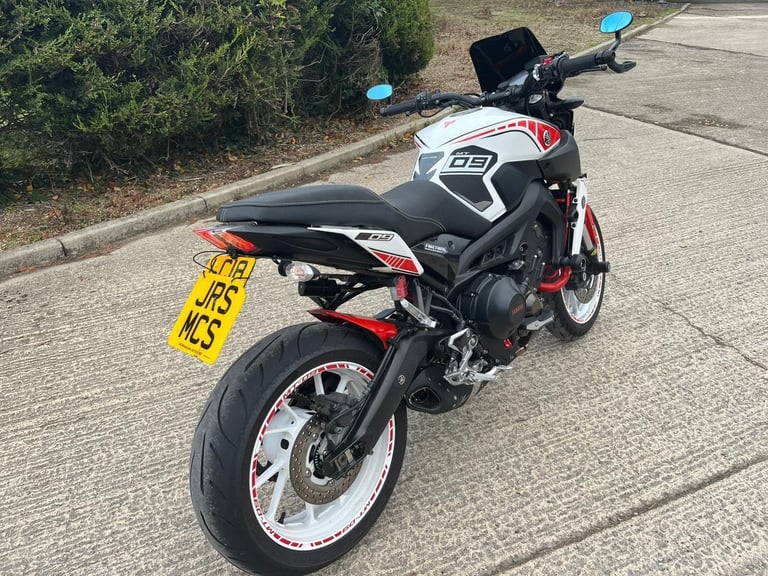 2018 18 YAMAHA MT09 ABS MT-09 STUNNING ANNIVERSARY COLOURS EXTRAS 13k MILE MT 09