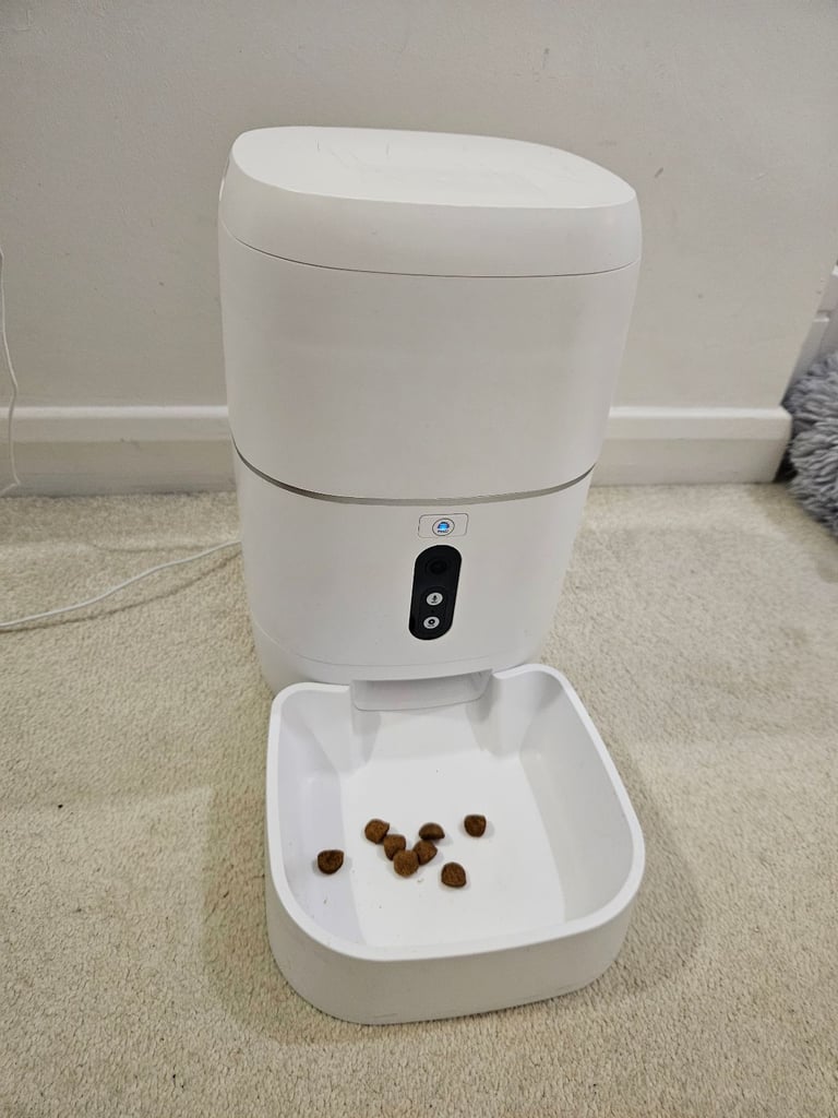 Cat feeder with camera and microphone