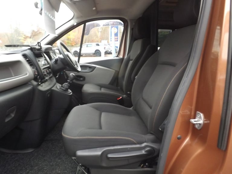 2016 Renault Trafic 1.6 dCi ENERGY 29 Business Panel Van 5dr Diesel Manual LWB High Roof Euro 5 M...